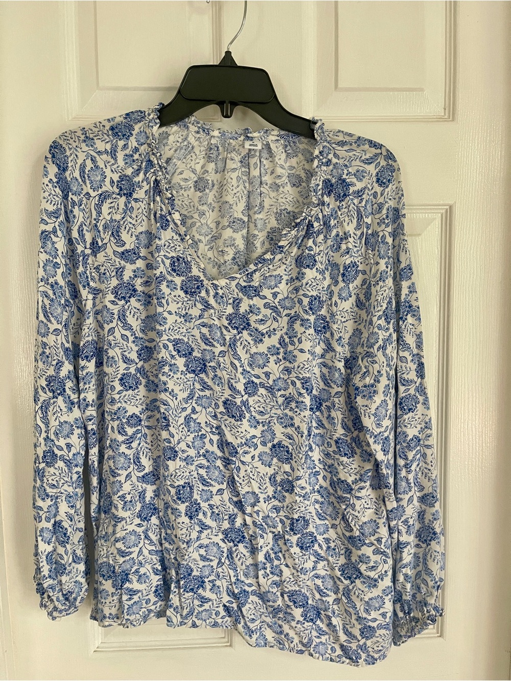 Old Navy White Top with Blue Floral Print